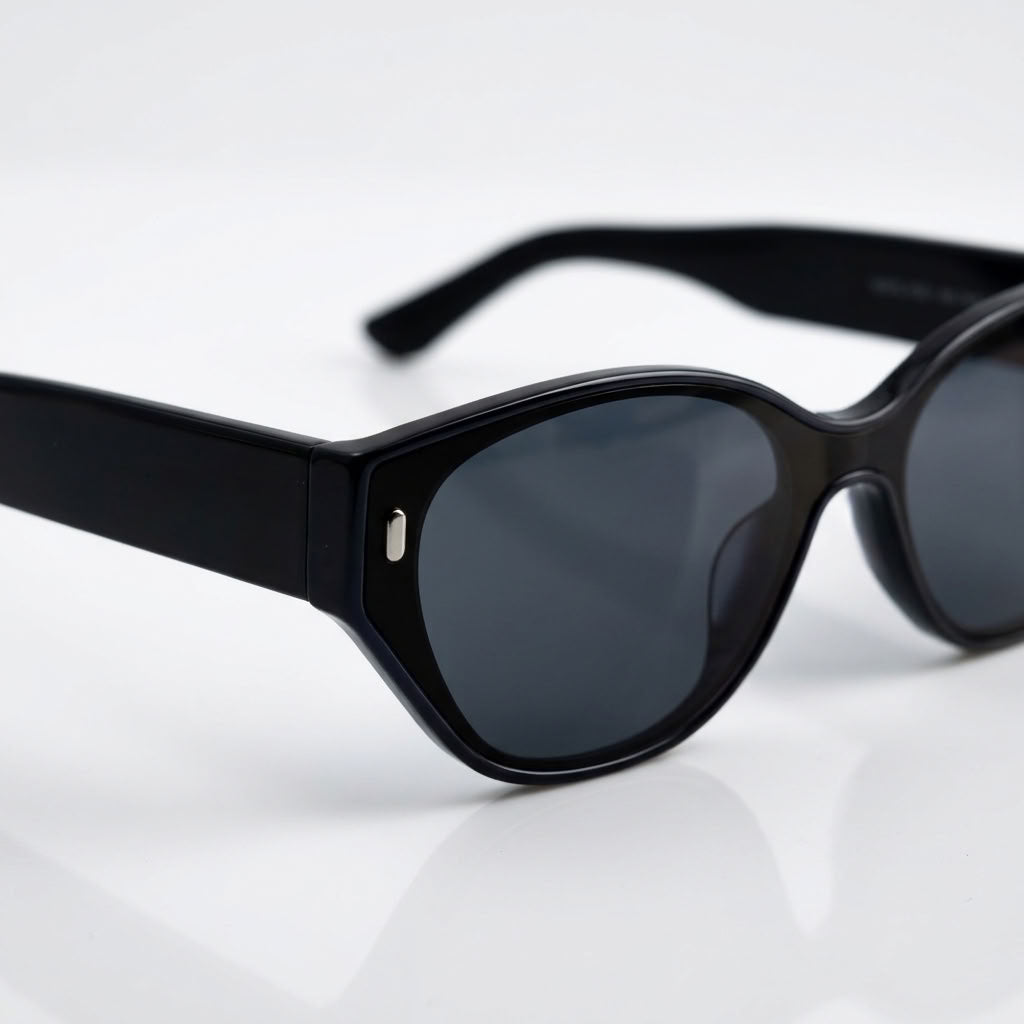 TUNE CAT EYE BLACK