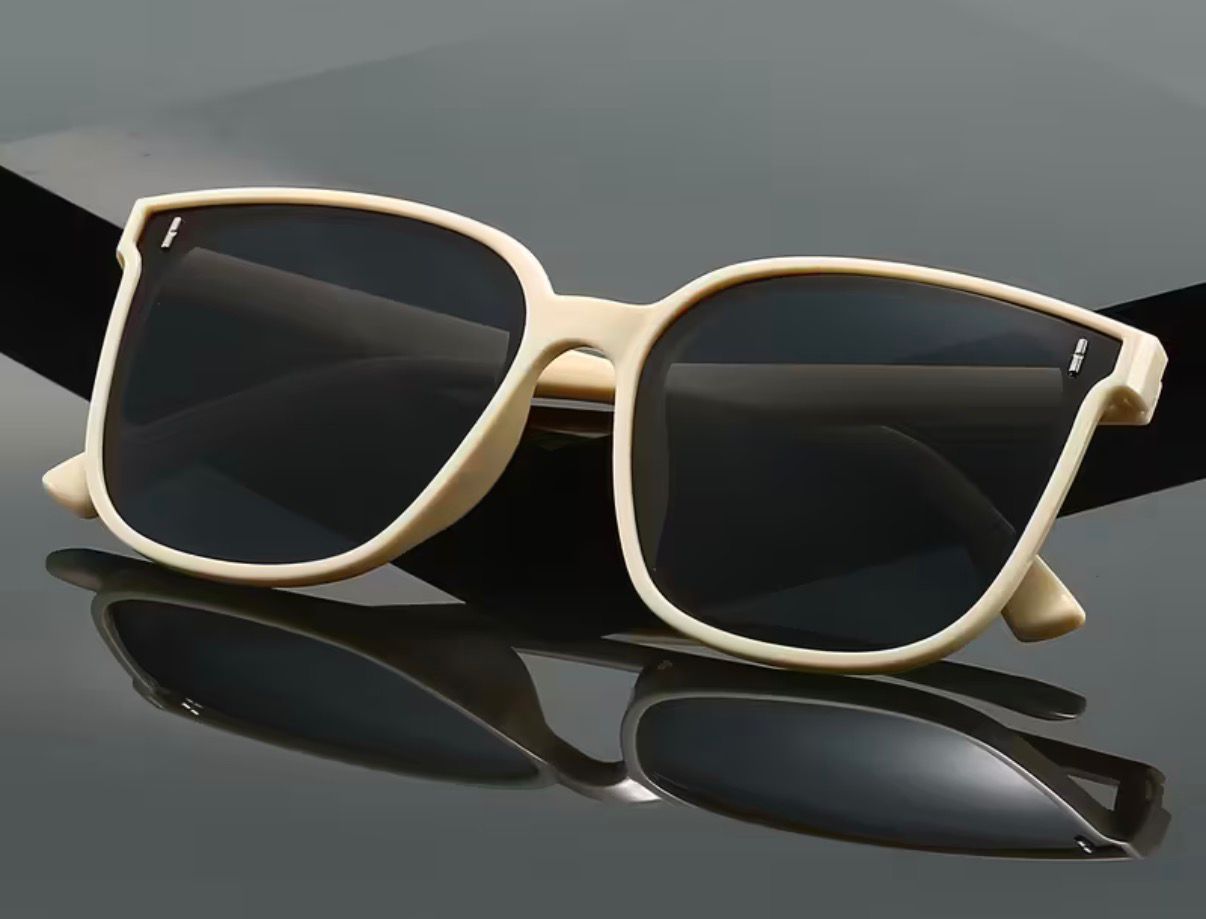 Cateye Big Wayfarer Ivory Sunglasses