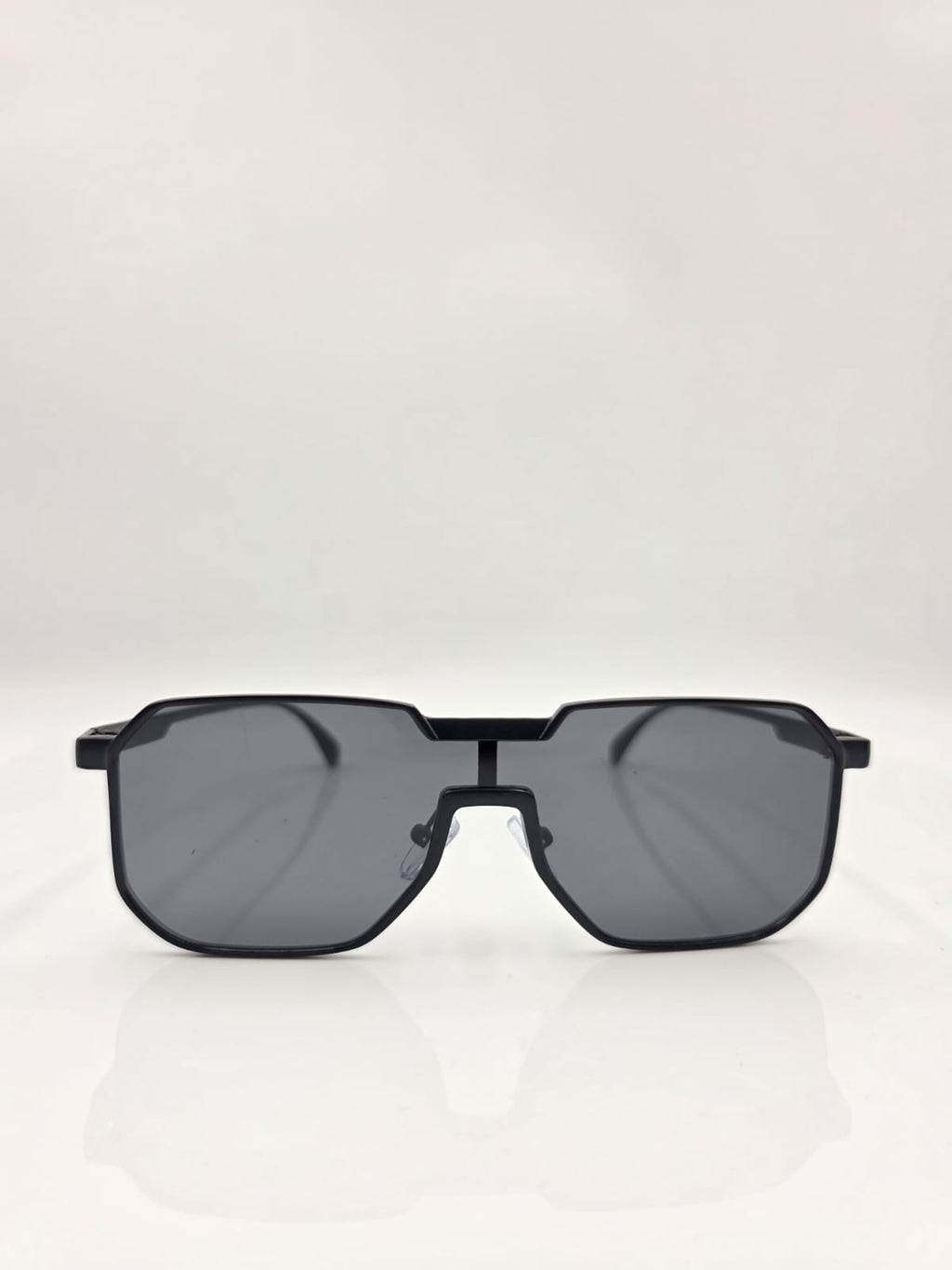RIVOLI BLACK