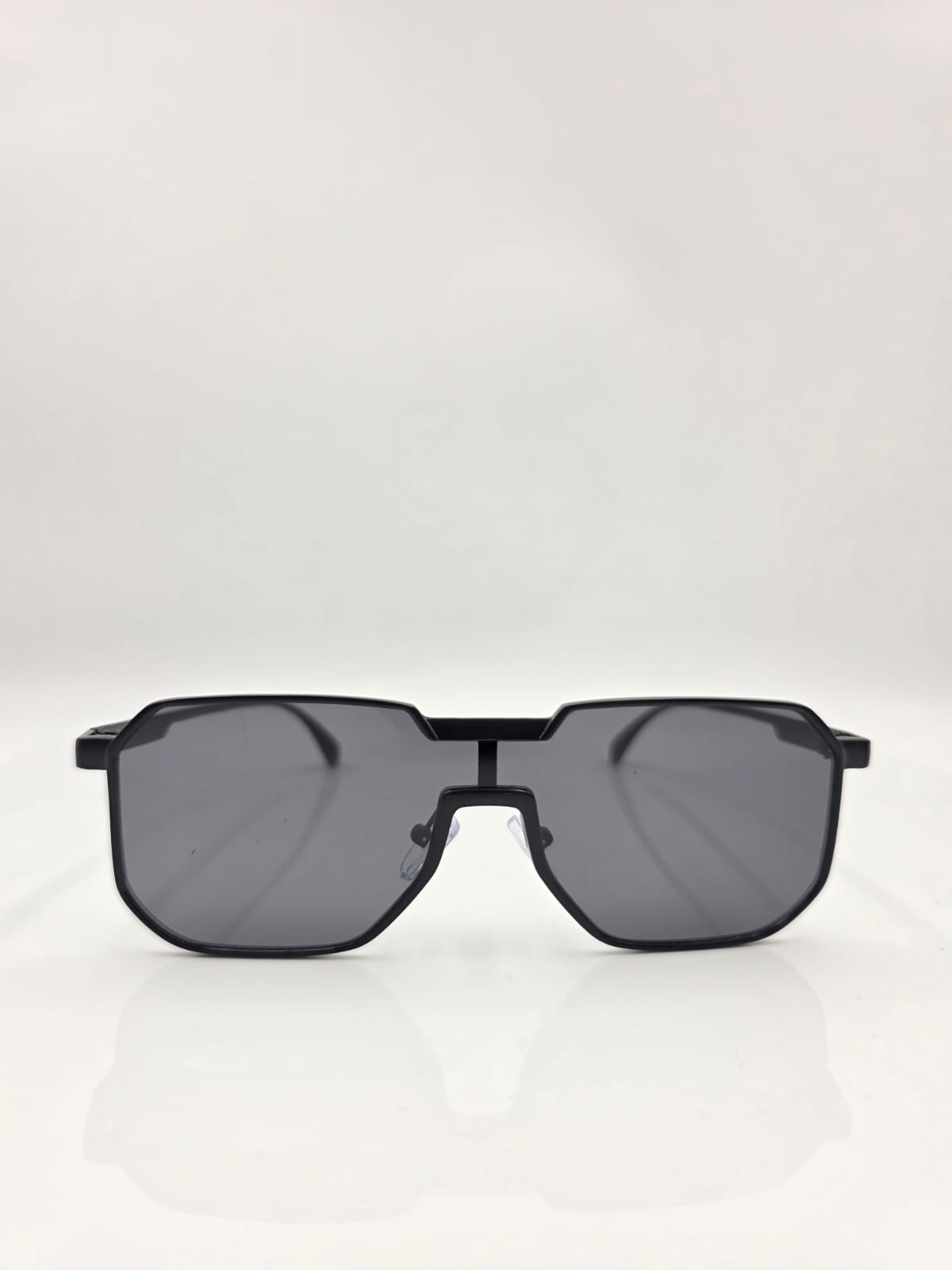 RIVOLI BLACK